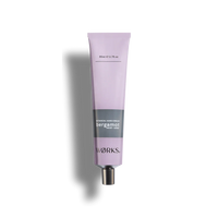 Selfie Nails Express Gel Polish blush shade in sleek aluminium tube for fast-absorbing, moisturizing hand cream with bergamot scent