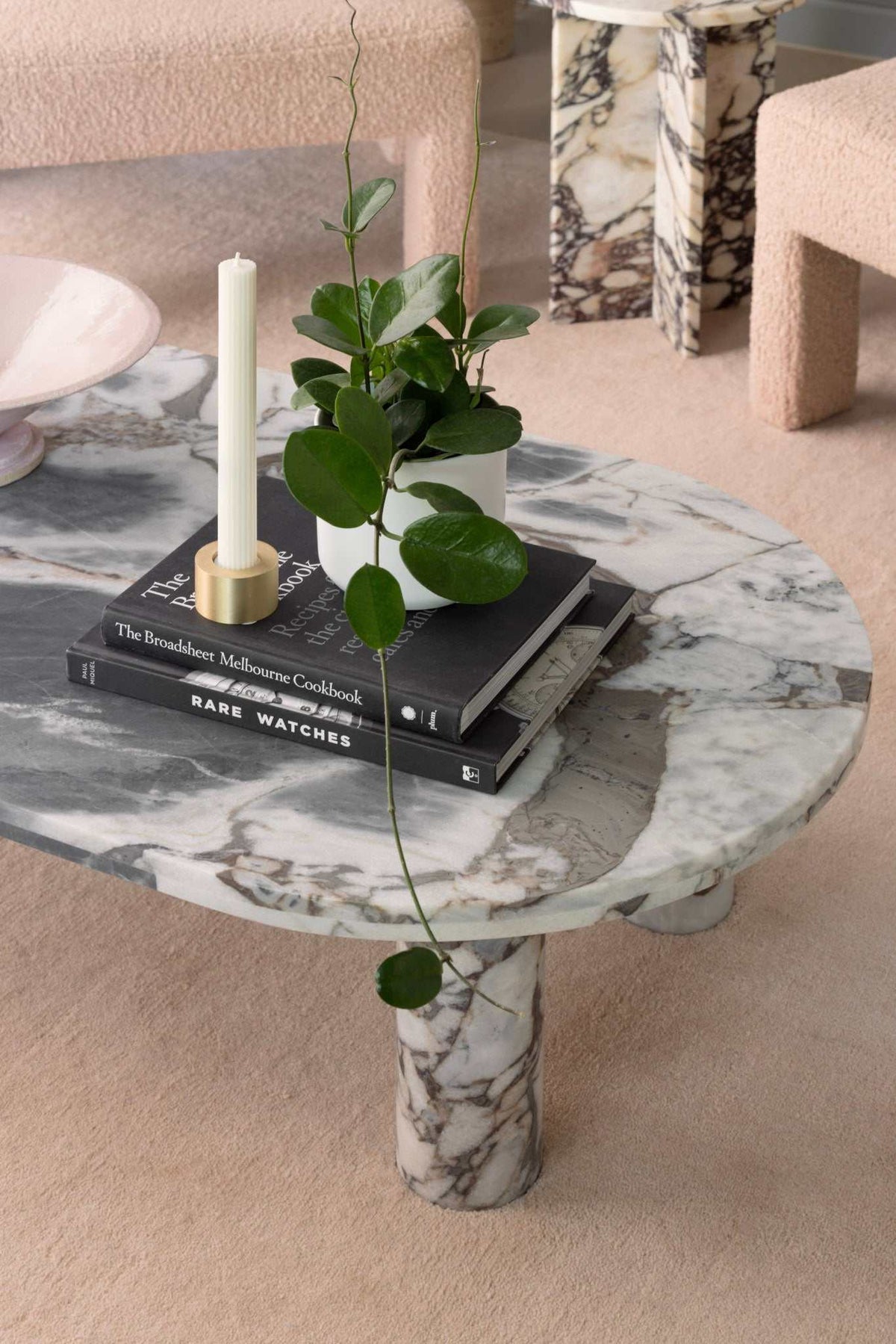 Virtual styling service process showcasing accessories packages for personalized home decor recommendations