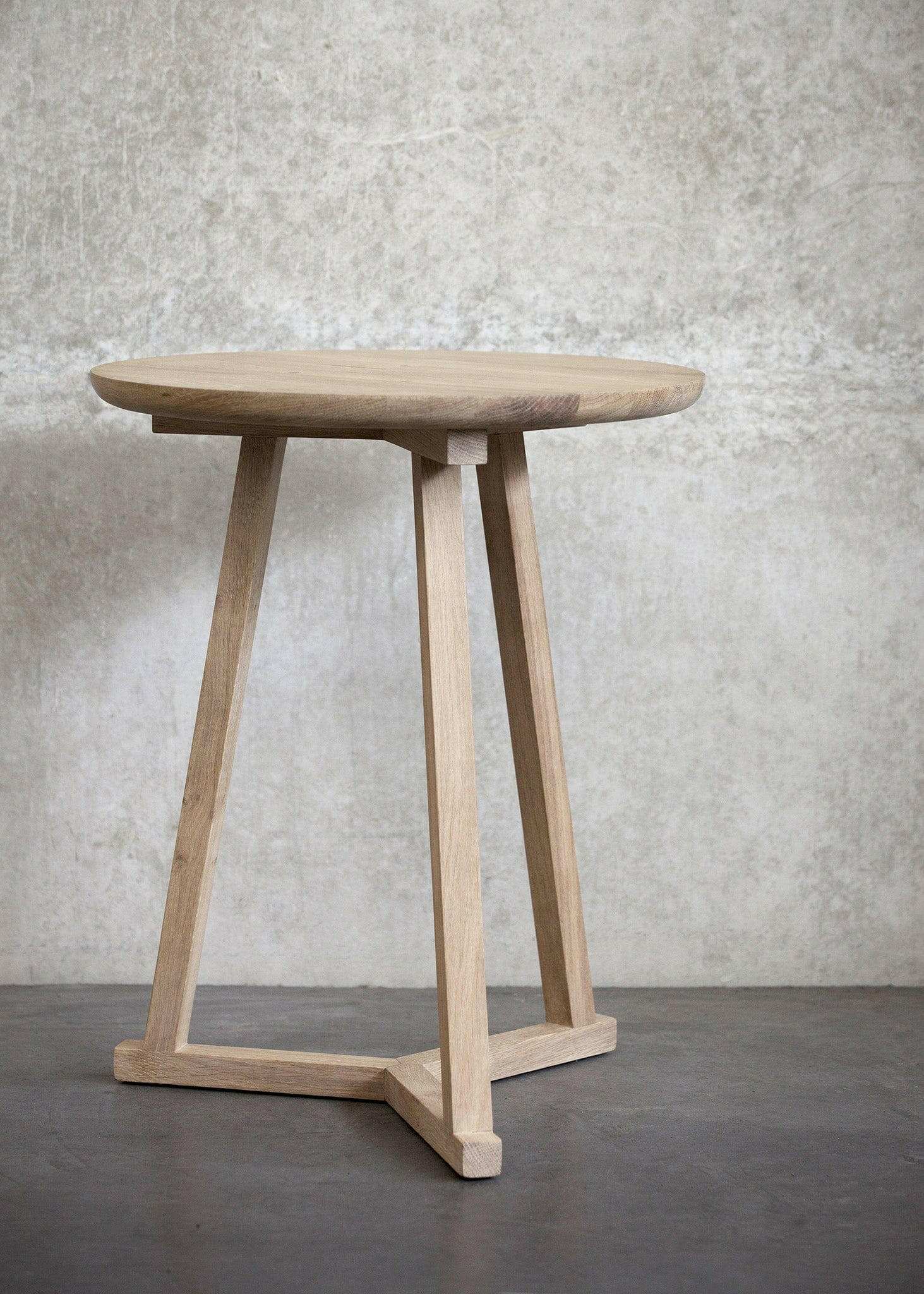 Ethnicraft Side Table tripod design made of natural oak with solid European wood finish