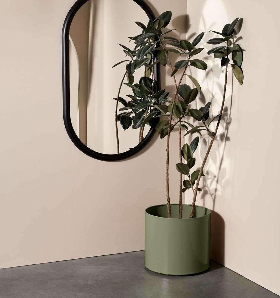 Middle of Nowhere Pots Benny Planter Olive