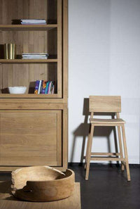 Ethnicraft N3 Kitchen Counter Stool in natural oak with solid European oak construction and hardwax oil finish.